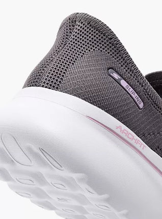 این محصول کفش پیاده‌روی زنانه  Skechers Hands Free Slip-ins: GO WALK Arch Fit N-Joy - Arianne 125843