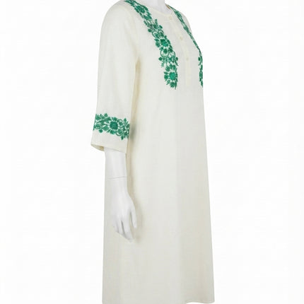 پیراهن گل دار سفید